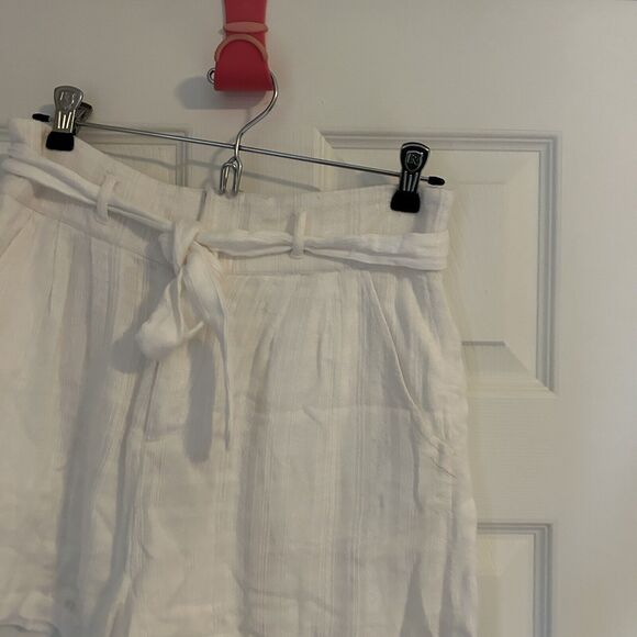 L*Space Shorts Ioana Paperbag White Small Solid Textured Summer Set Pockets Belt - Picture 4 of 10